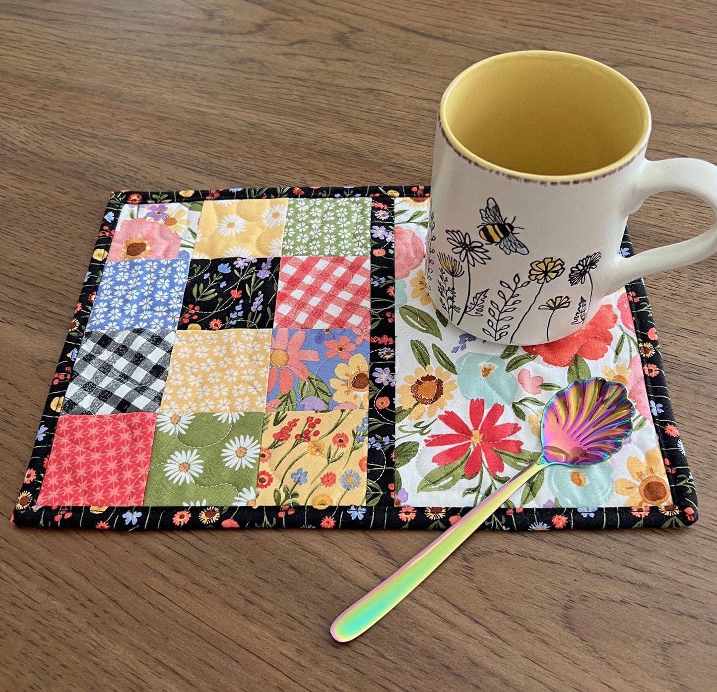 Springtime Floral Quilted Mug Rug, 8.5" x 11.75", Flora No 6 Mini Table Quilt, Small Place Mat Placemats, Snack Mat, Floral Mini Quilt