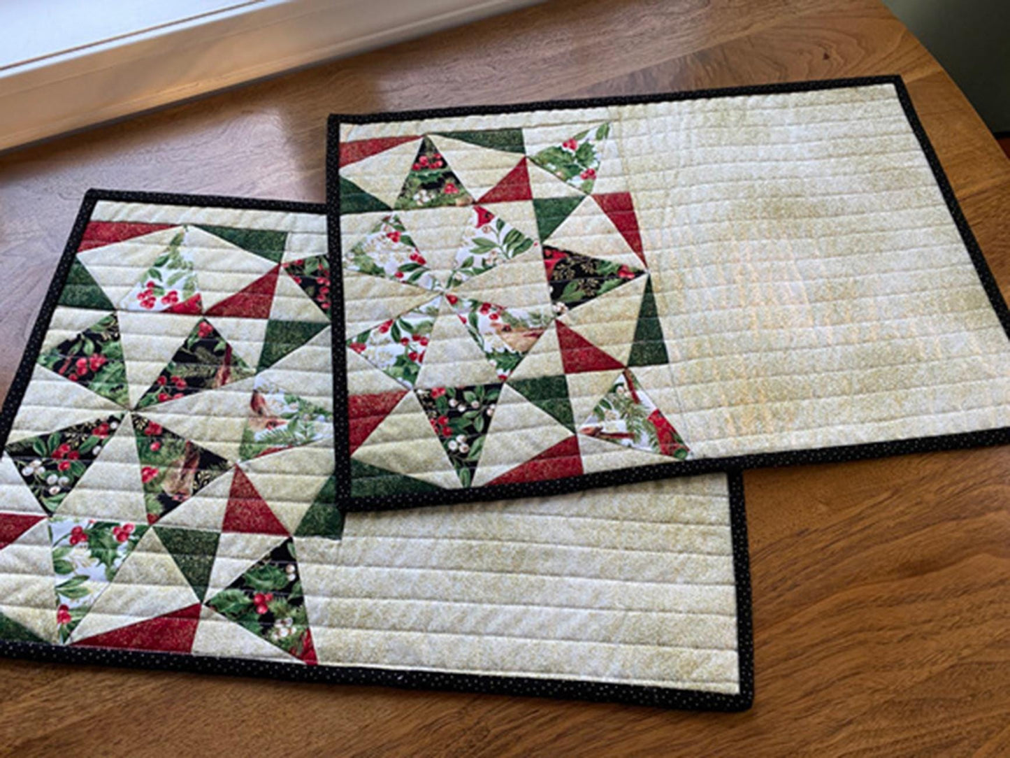 Just a Sliver Table Runner Place Mats Quilt Pattern, Poor House Quilt Designs PQD-264, Kaleidoscope Table Runner Topper Placemats Pattern