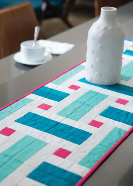 Modern Patchwork Quilt Pattern Book, Liesure Arts LA7493, 12 Contemporary Quilt Design Projects Patterns