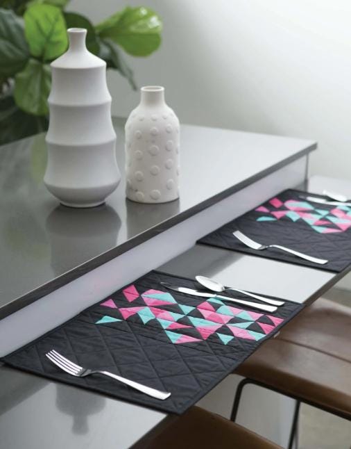 Modern Patchwork Quilt Pattern Book, Liesure Arts LA7493, 12 Contemporary Quilt Design Projects Patterns