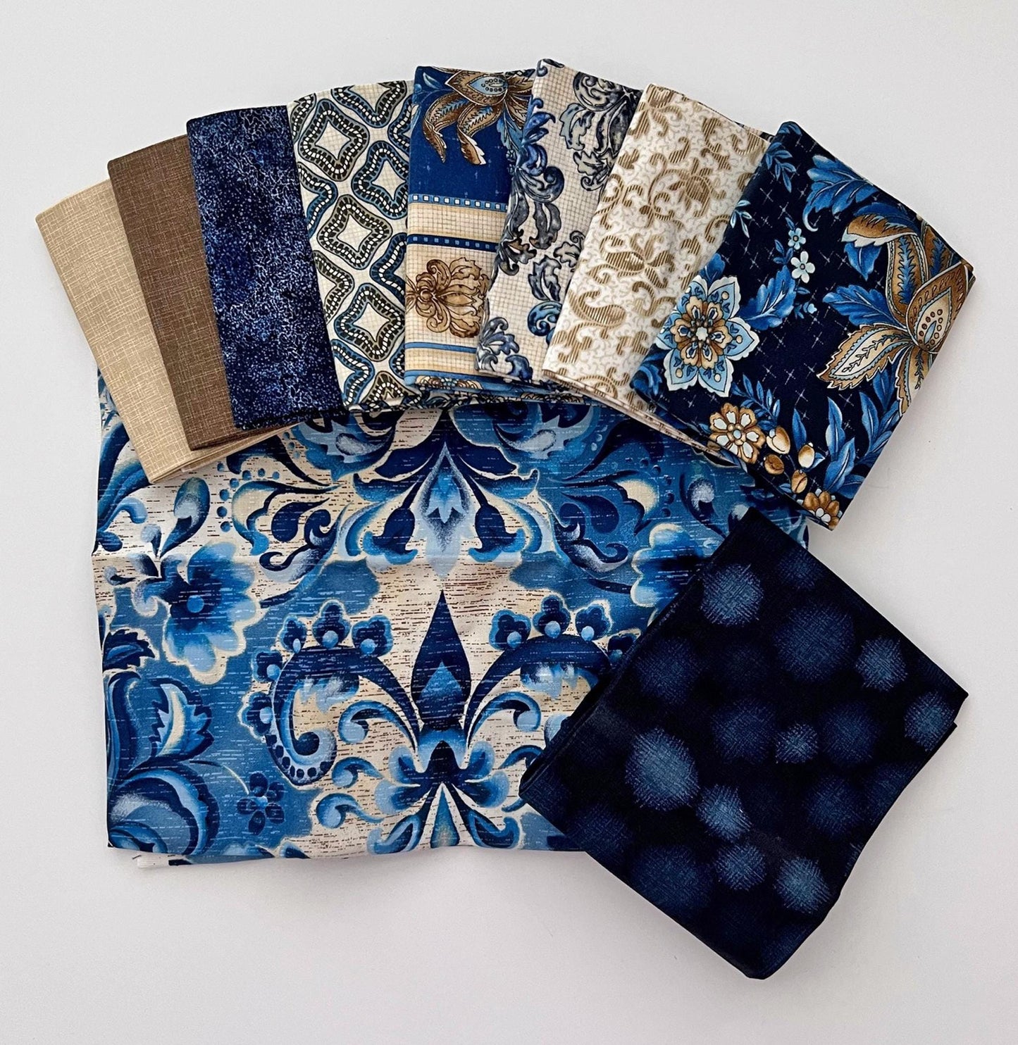 DESTASH Marquis Indigo Colorway Complete Table Runner Kit, Robert Kaufman FQ-748-10, Blue Brown Beige Table Runner Topper Quilt Kit