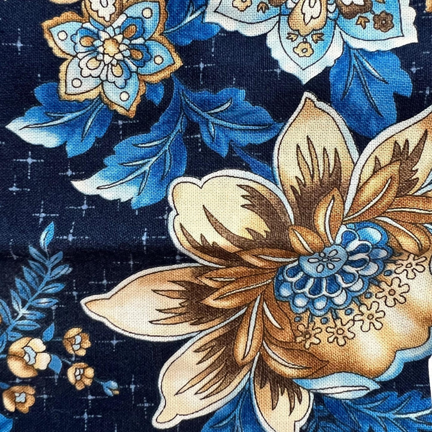 DESTASH Marquis Indigo Colorway Complete Table Runner Kit, Robert Kaufman FQ-748-10, Blue Brown Beige Table Runner Topper Quilt Kit