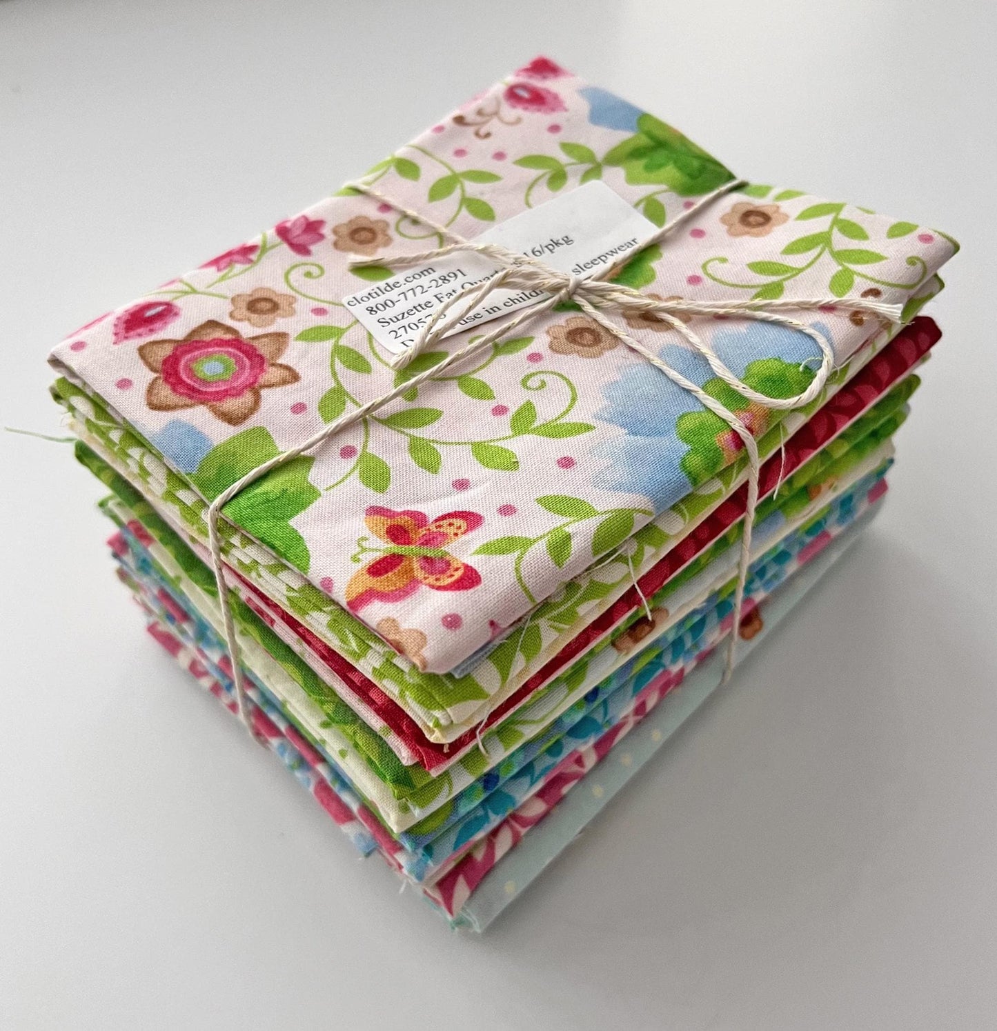 DESTASH Suzette 16 Fat Quarter Bundle, Clotilde 270576, Green Blue Pink Floral Fat Quarters