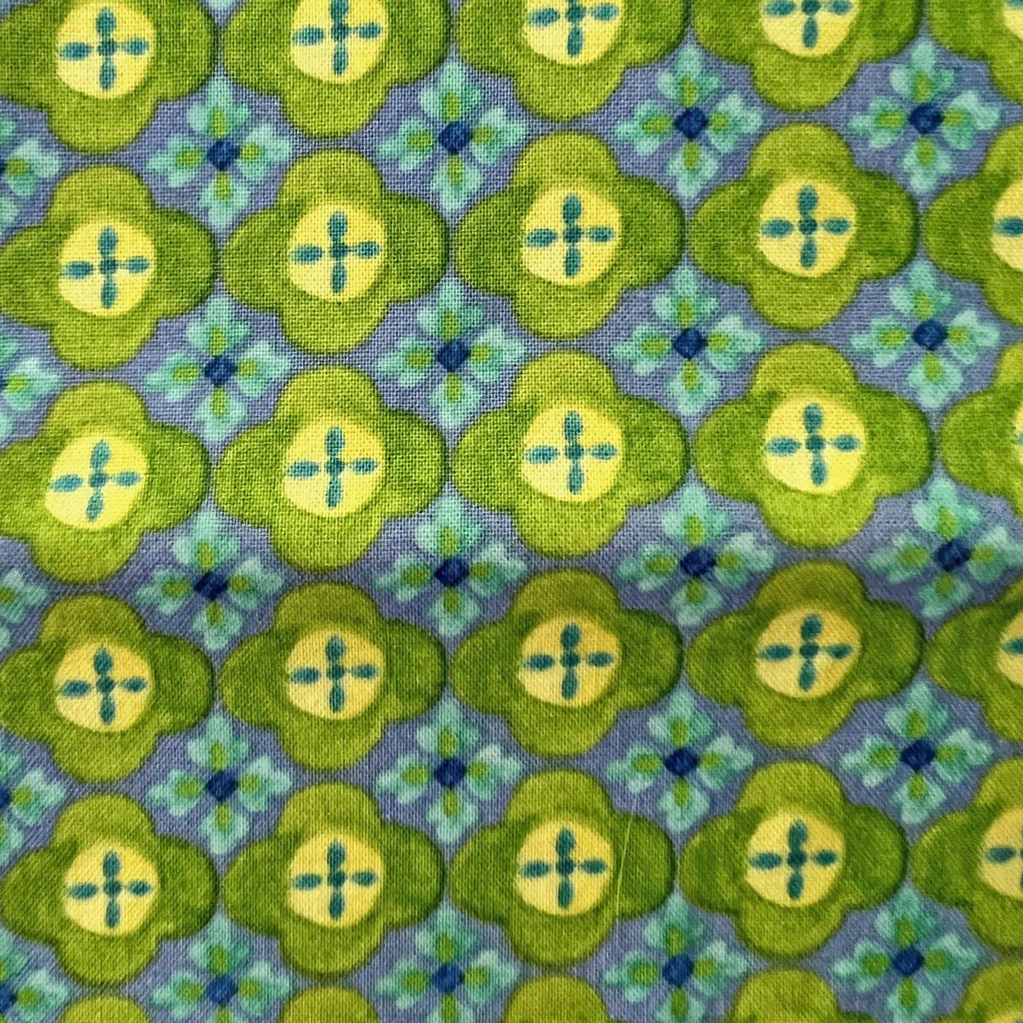 DESTASH Suzette 16 Fat Quarter Bundle, Clotilde 270576, Green Blue Pink Floral Fat Quarters