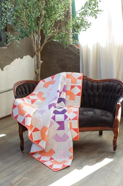 Quilts in Modern Color Quilt Pattern Book, C & T Publishing 11599, 14 Contemporary Ombre Quilt Projects, Amber Elliot