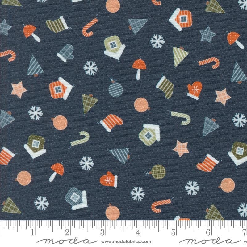 Purrfect Christmas Charm Pack, Moda 39040PP, 5" Precut Christmas Xmas Cats Charm Pack Fabric Squares, Elena Amo