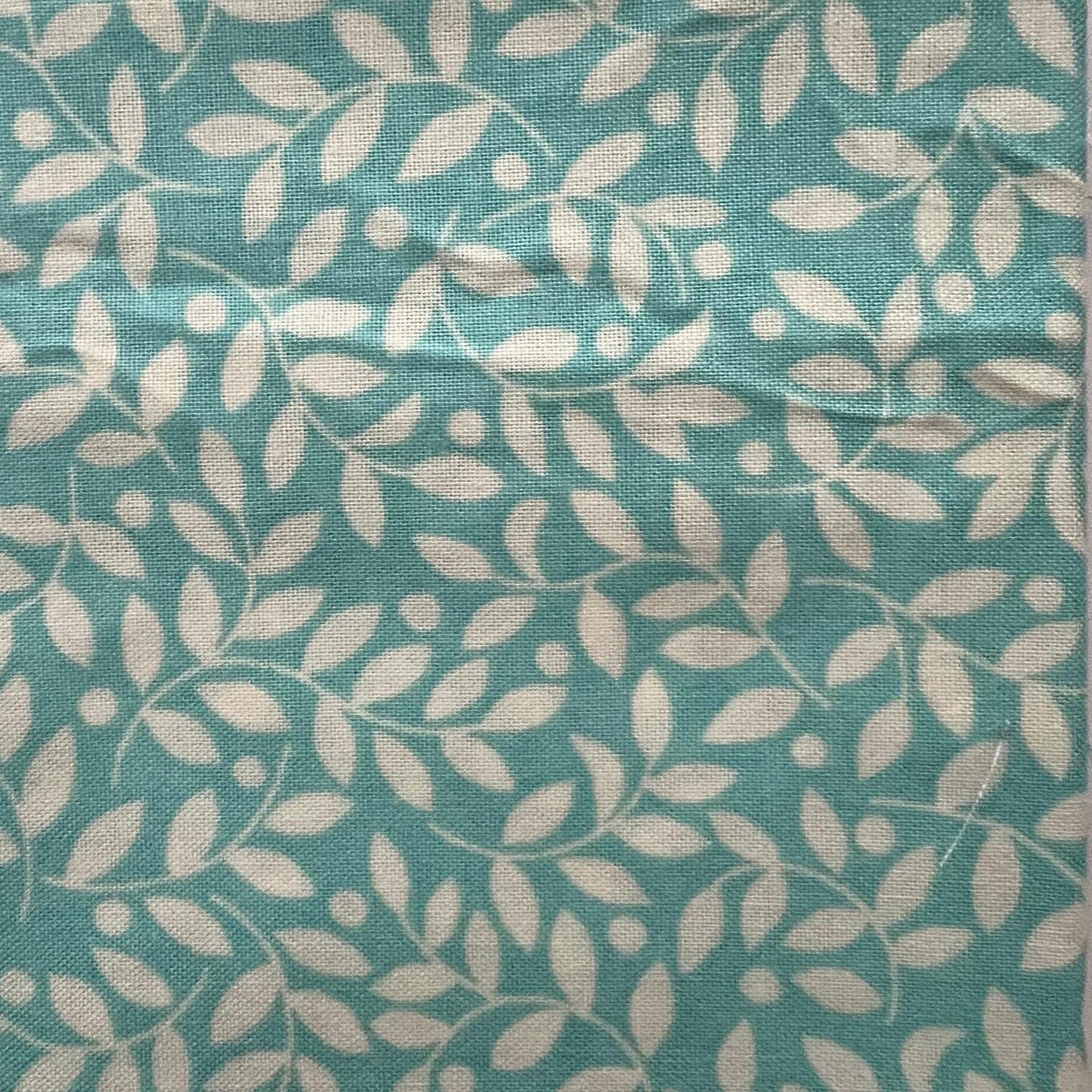 DESTASH Suzette 16 Fat Quarter Bundle, Clotilde 270576, Green Blue Pink Floral Fat Quarters