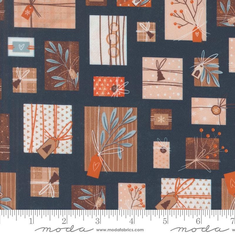 Purrfect Christmas Charm Pack, Moda 39040PP, 5" Precut Christmas Xmas Cats Charm Pack Fabric Squares, Elena Amo