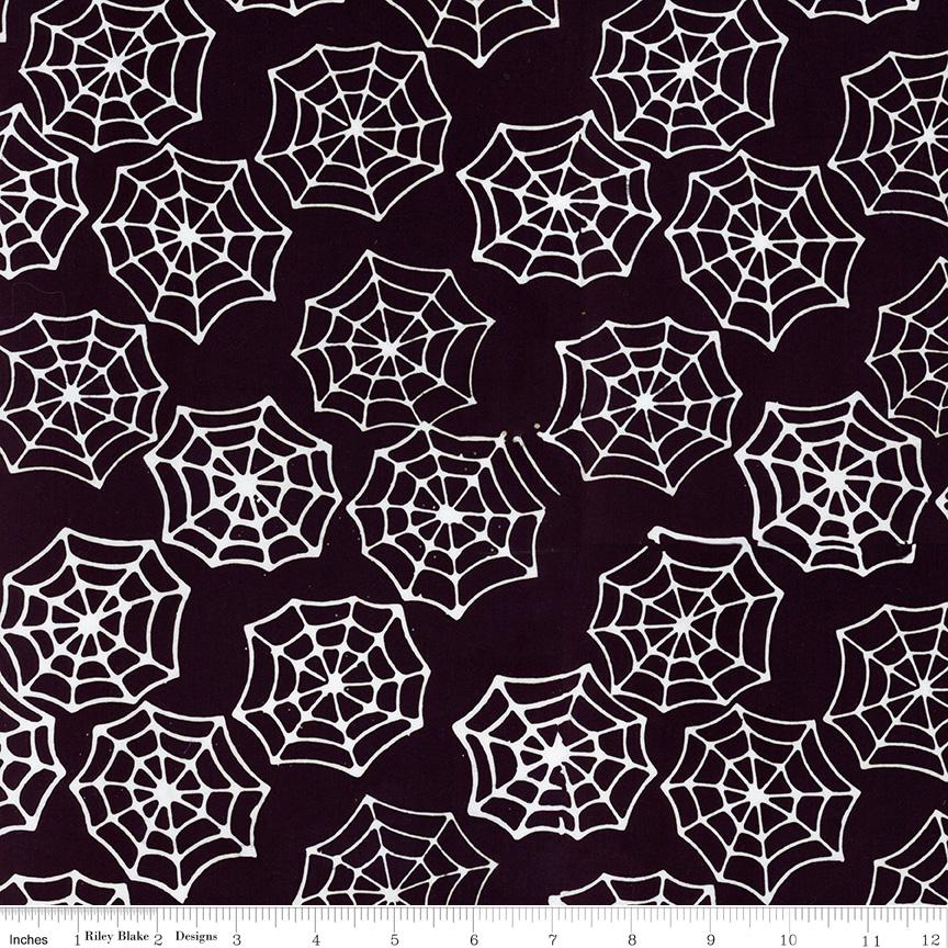 Expressions Batiks - Fright This Way 18 Fat Quarter Bundle, Riley Blake FQ-23340-18, 18 x 22 Fabric Cut, Batik Halloween Fabric, Gervais