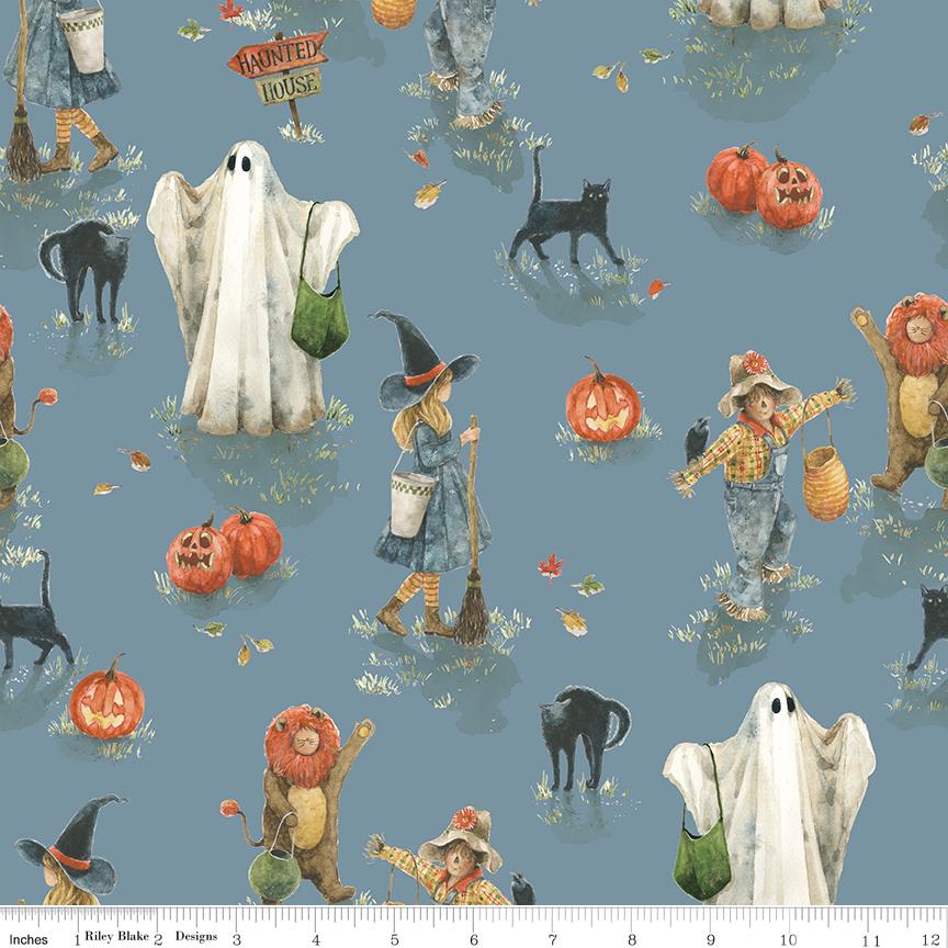 Trick or Treat 10" Stacker, Riley Blake 10-15960-42, 10" Precut Halloween Charm Pack Fabric Squares, Lisa Audit