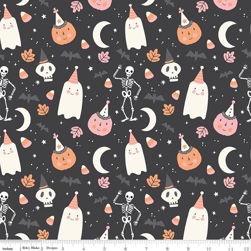 Hey Pumpkin 24 Fat Quarter Bundle, Riley Blake FQ-16030-24, Precut 18 x 22 Pink Orange Black Halloween Fat Quarter Bundle, My Mind's Eye