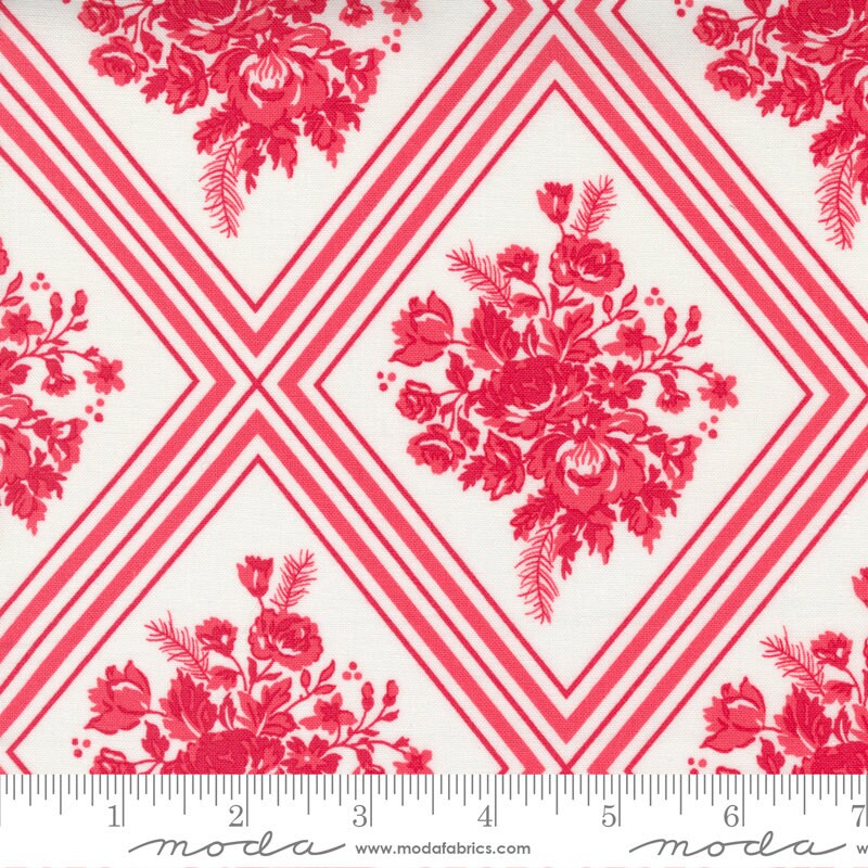 LAST CALL Merry Little Christmas Fat Quarter Bundle, Moda 55240Ab, 18 x 22 Fabric Cuts, Christmas Fabric FQ Bundle, Bonnie Camille