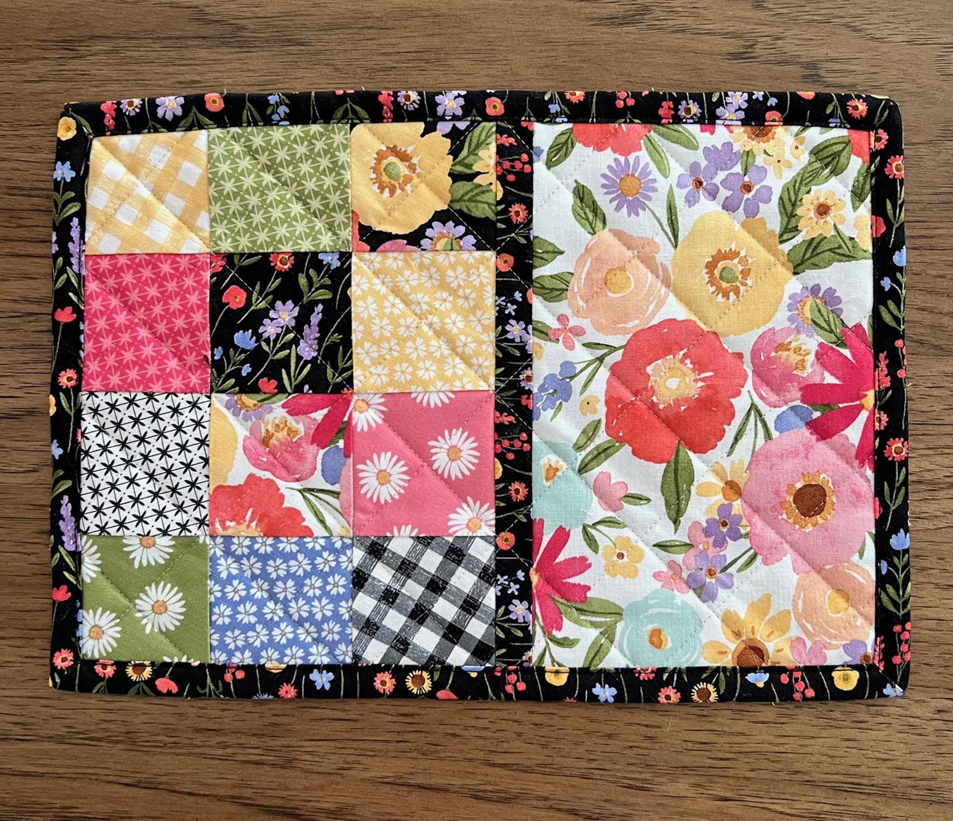 Springtime Floral Quilted Mug Rug, 8.5" x 12", Flora No 6 Mini Table Quilt, Small Place Mat Placemats, Snack Mat, Floral Mini Quilt