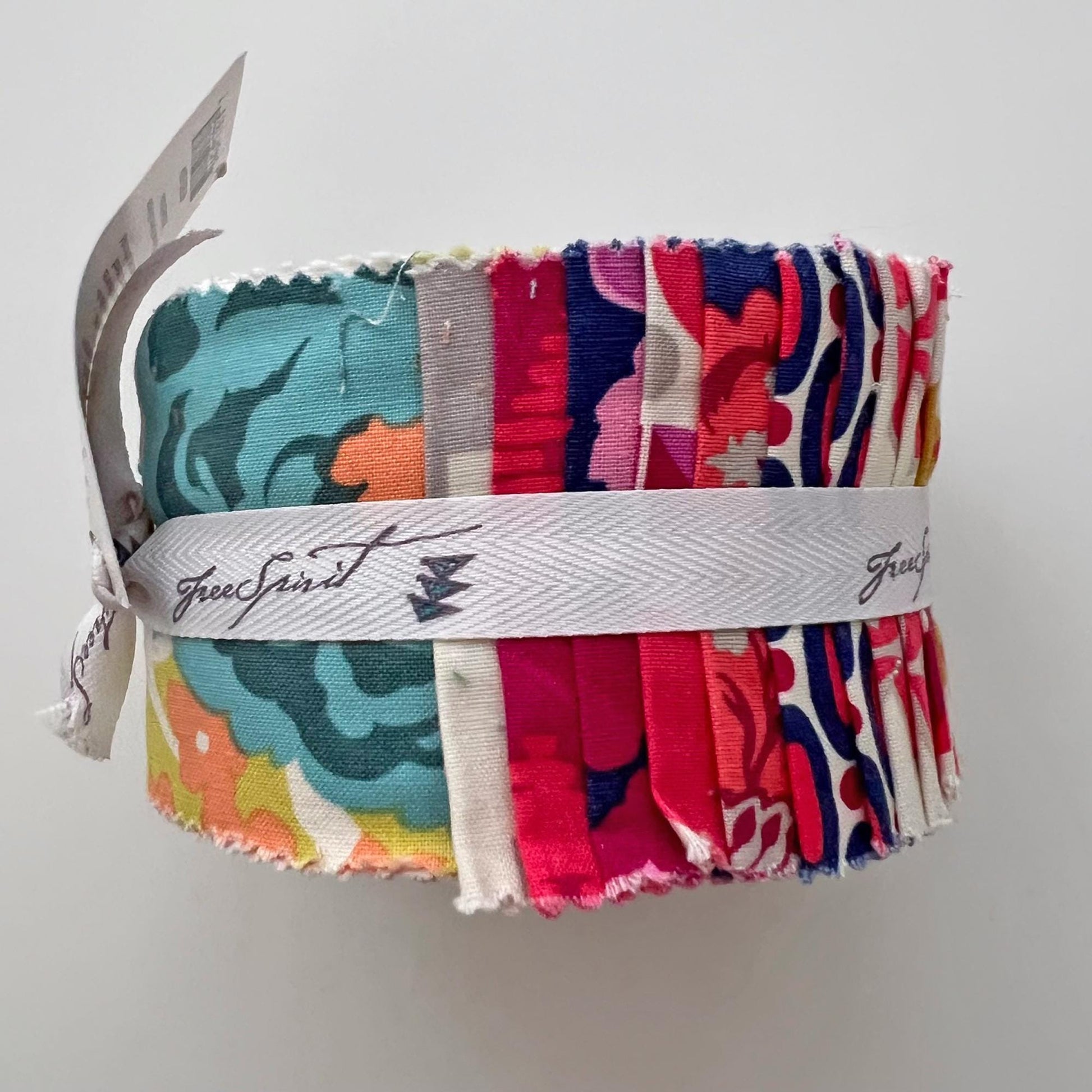 DESTASH Flora 2.5" Design Roll - 30 Pieces, Free Spirit FB3DRJD.42014, 2.5" Precut Joel Dewberry Retired Fabric Roll