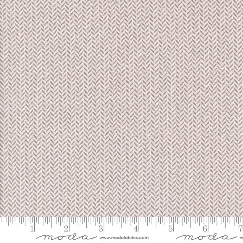 Berry and Pine 32 Fat Quarter Bundle, Moda 5240AB, Floral Christmas Fabric FQ Bundle, 18 x 22 Fabric Cuts, Lella Boutique