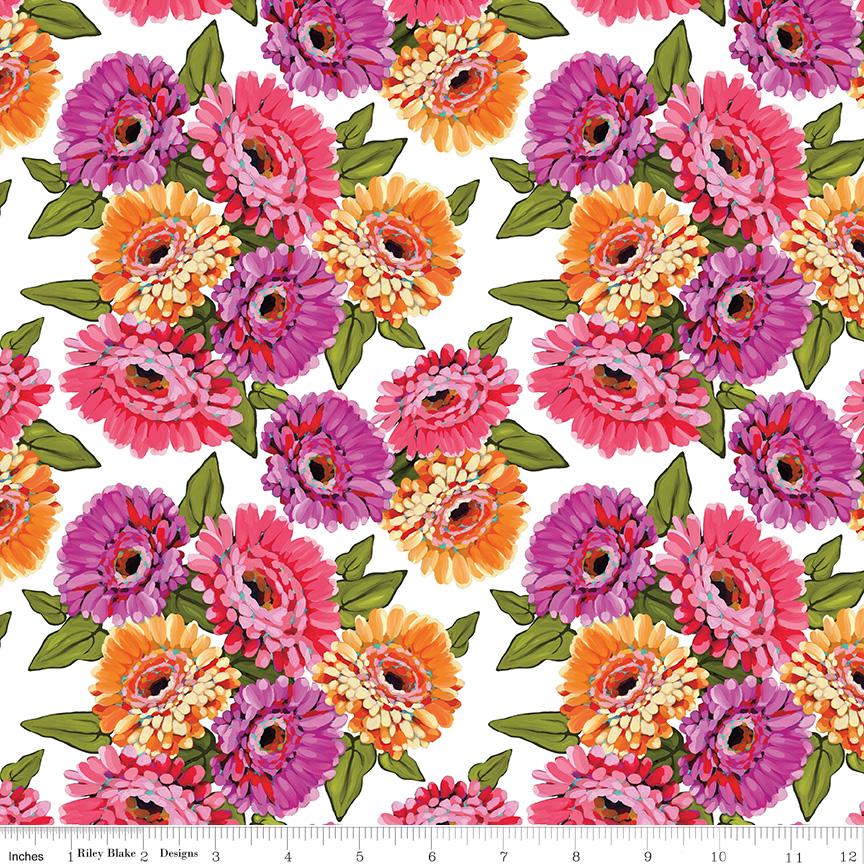 Zinnias 5" Stacker, Riley Blake 5-16690-42, 5" Precut Bright Floral Charm Pack Fabric Squares, Lila Tueller