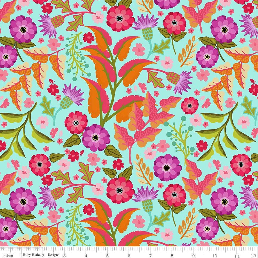 Zinnias 5" Stacker, Riley Blake 5-16690-42, 5" Precut Bright Floral Charm Pack Fabric Squares, Lila Tueller