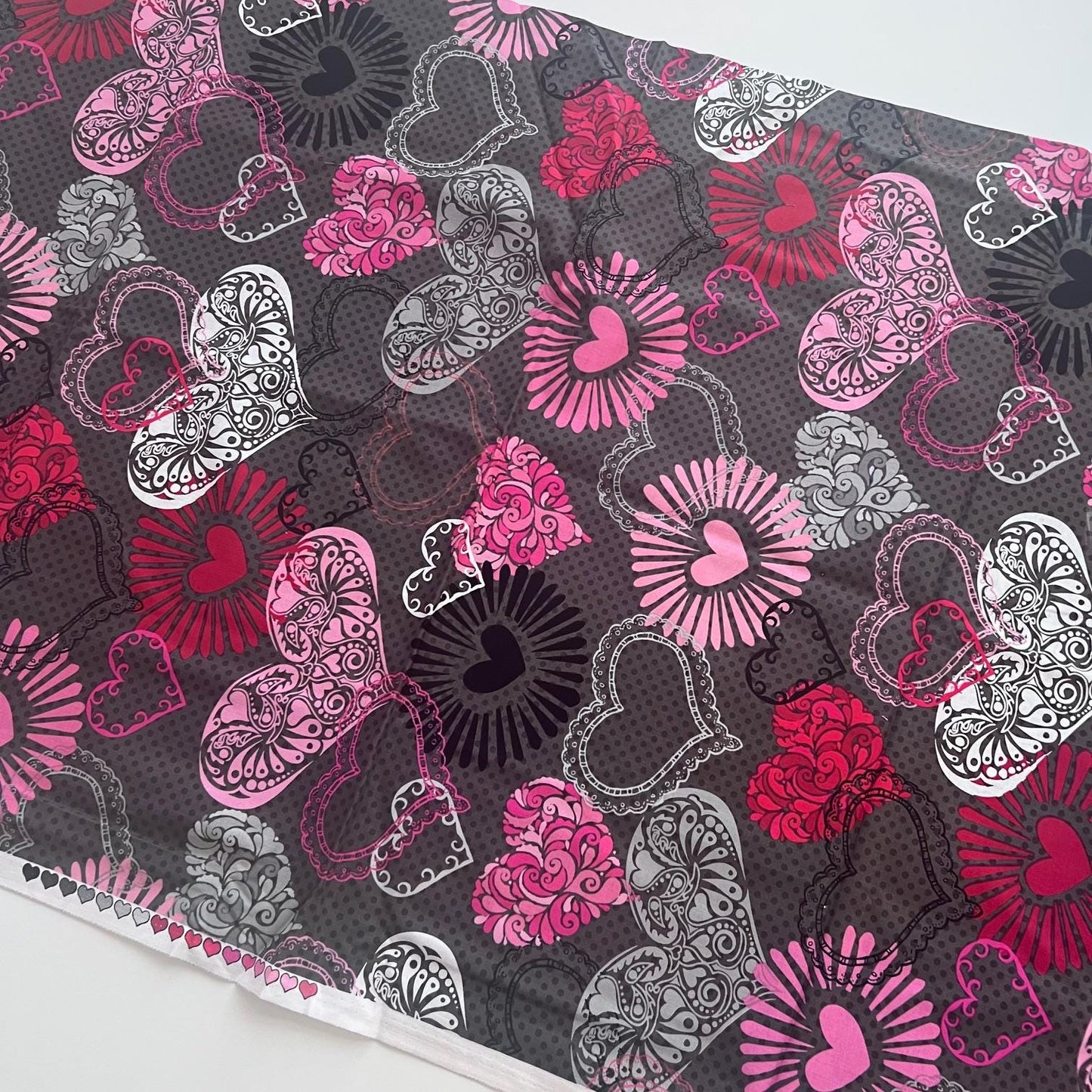 DESTASH Adore - 1 Yard Cut of Pink Red Hearts on Gray Fabric, Henry Glass & Co 1036, Modern Valentine's Day Fabric
