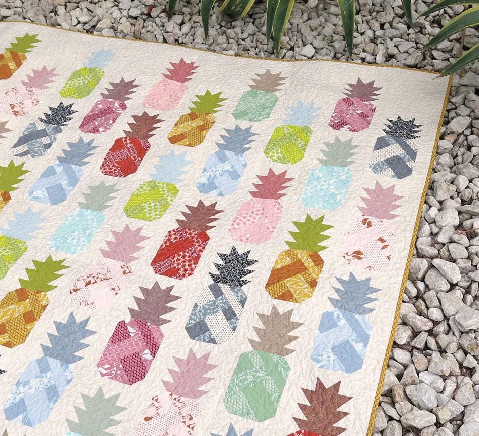 Pineapple Farm Quilt Pattern, Elizabeth Hartman EH-030, Fat Quarter Layer Cake Scrap Friendly Pineapple Quilt and Pillow Cover Pattern