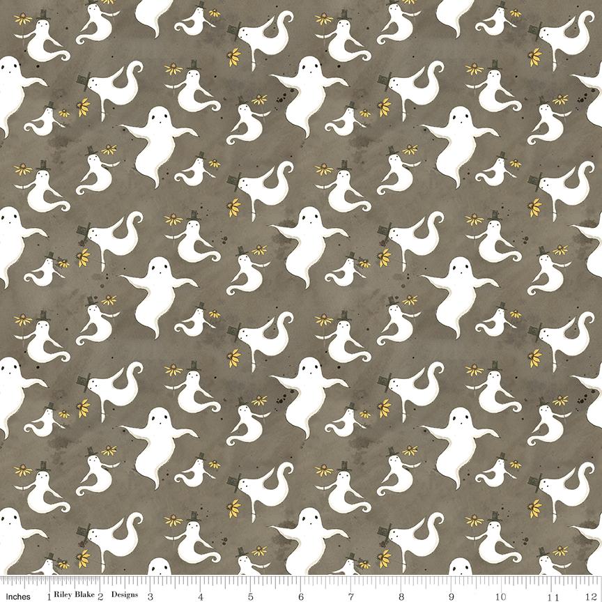 Spooky 5" Stacker, Riley Blake 5-17570-42, 5" Precut Halloween Charm Pack Fabric Squares, Teresa Kogut