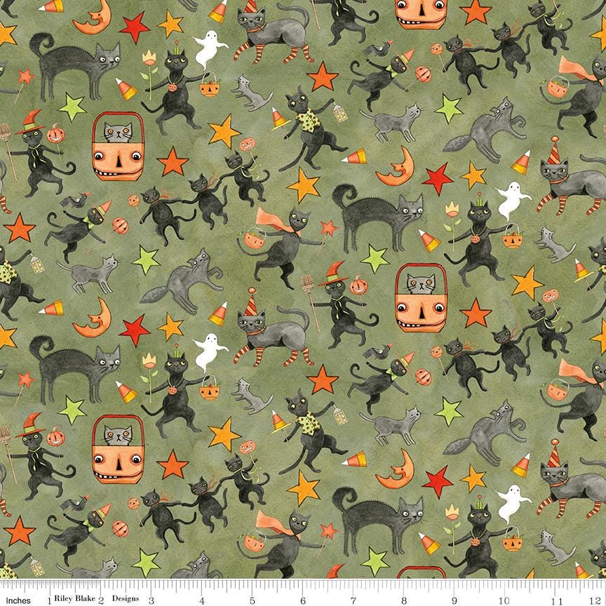 Spooky 10" Stacker, Riley Blake 10-17570-42, 10" Precut Halloween Layer Cake Fabric Squares, Teresa Kogut