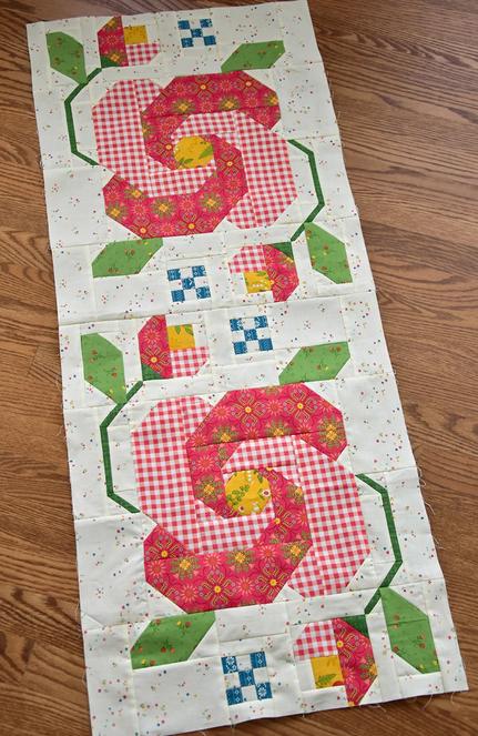 Rose in Bloom Quilt Pattern, Anka's Treasures ANK364, Fat Eighths Quarters Friendly Roses Flowers Table Quilt Pattern
