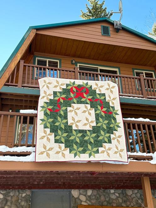 Haul Out the Holly Quilt Pattern, Shadow Valley Quilts SHV007, Yardage Friendly Christmas Wreath Wall Throw Queen Bed Quilt Pattern, Lund