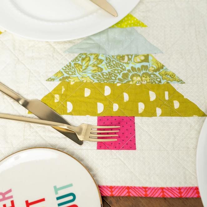 Oh Christmas Tree Table Runner Quilt Pattern, Studio M Squared SMSO001, Yardage Friendly Christmas Xmas Table Quilt Pattern