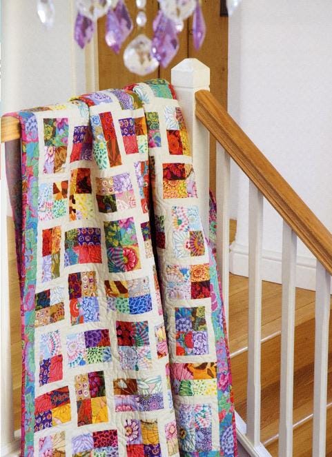 Jelly Roll Quilts Pattern Book, Pam and Nicky Lintott Z2175, 17 Strip Roll Project Designs, Patterns for Precuts