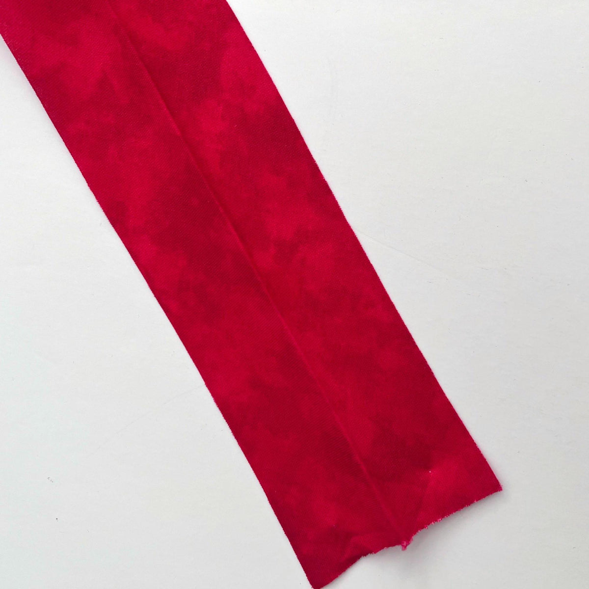 2.25" Single Fold Bias Binding - Moda Marbles Christmas Red, Moda QB2 4101, Premade 2.25" Bias Binding By the Yard
